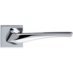 Extreza Hi-Tech GIRA (Гира) 108 на розетке R11 полированный хром F04