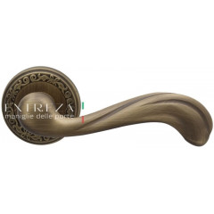 Extreza NINA (Нина) 317 на розетке R06 матовая бронза F03