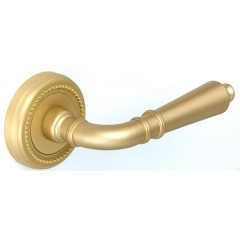 Extreza PETRA (Петра) 304 на розетке R03 матовая латунь F02