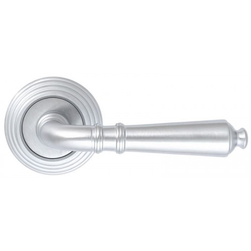 Extreza PETRA (Петра) 304 на розетке R05 матовый хром F05