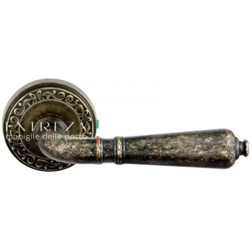 Extreza PETRA (Петра) 304 на розетке R06 античная бронза F23
