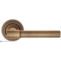 Дверная ручка на круглом основании Fratelli Cattini "UNA" D8-BY матовая бронза