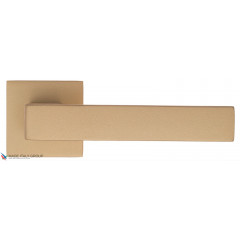 Дверная ручка на квадратном основании Fratelli Cattini "BOOM" 8FS-BS матовая латунь