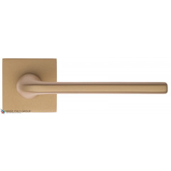 Дверная ручка на квадратном основании Fratelli Cattini "LINEA" 8FS-BS матовая латунь