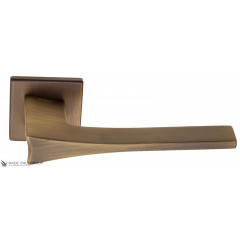 Дверная ручка на квадратном основании Fratelli Cattini "OSSIS" 8FS-BY матовая бронза