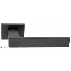 Дверная ручка на прямоугольном основании Fratelli Cattini "BOOM" 6-NM матовый черный