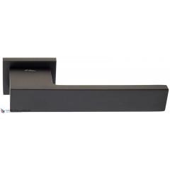 Дверная ручка на прямоугольном основании Fratelli Cattini "COSMO A" 6-NM матовый черный