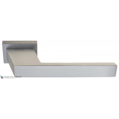 Дверная ручка на прямоугольном основании Fratelli Cattini "VELO" 6-CS матовый хром