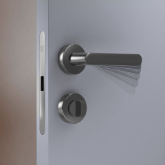 KRONA KOBLENZ  Замок магнитный с доводчиком дверной ручки под сантехническую завертку матовый хром