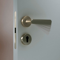 KRONA KOBLENZ  Замок магнитный с доводчиком дверной ручки под цилиндр матовый никель